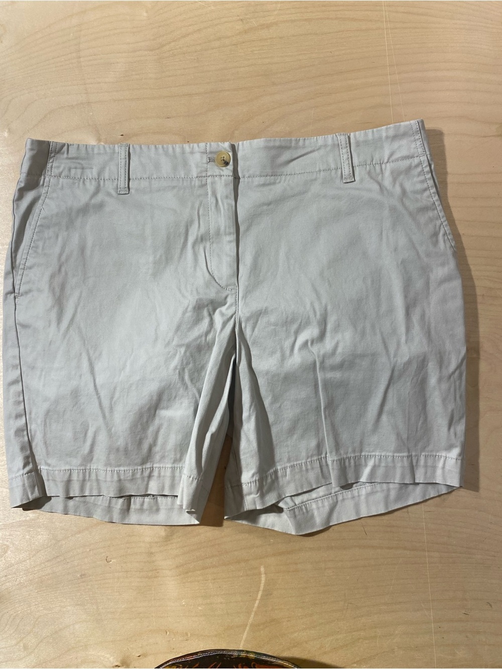Talbots Light Gray Relaxed Chino  Shorts 14 (SF)